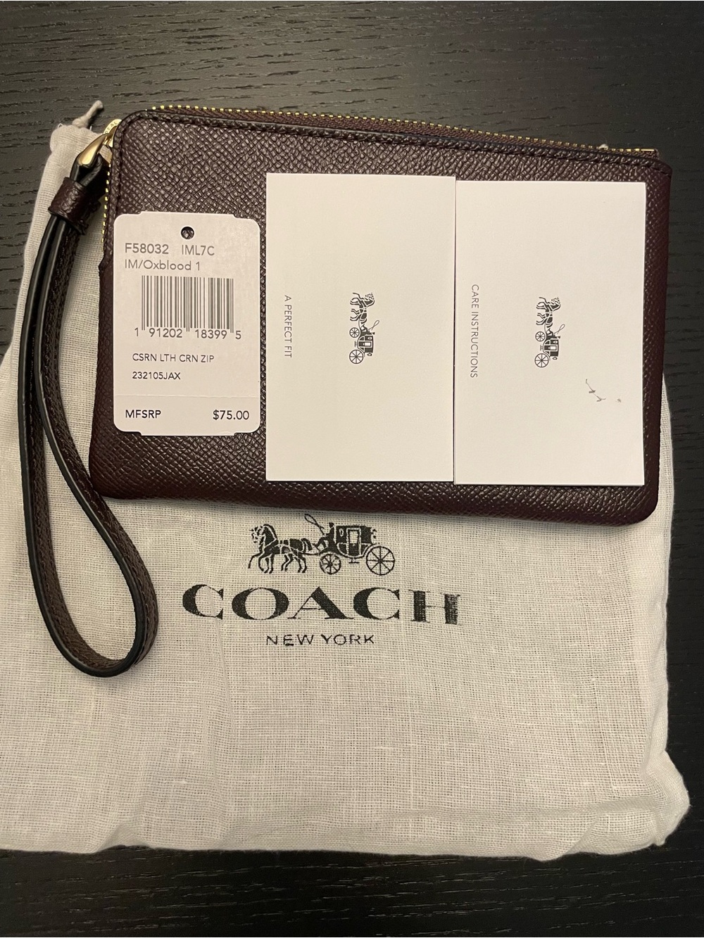 Coach Women's Corner Zip Wristlet IM/Oxblood F58032 - Picture 3 of 4